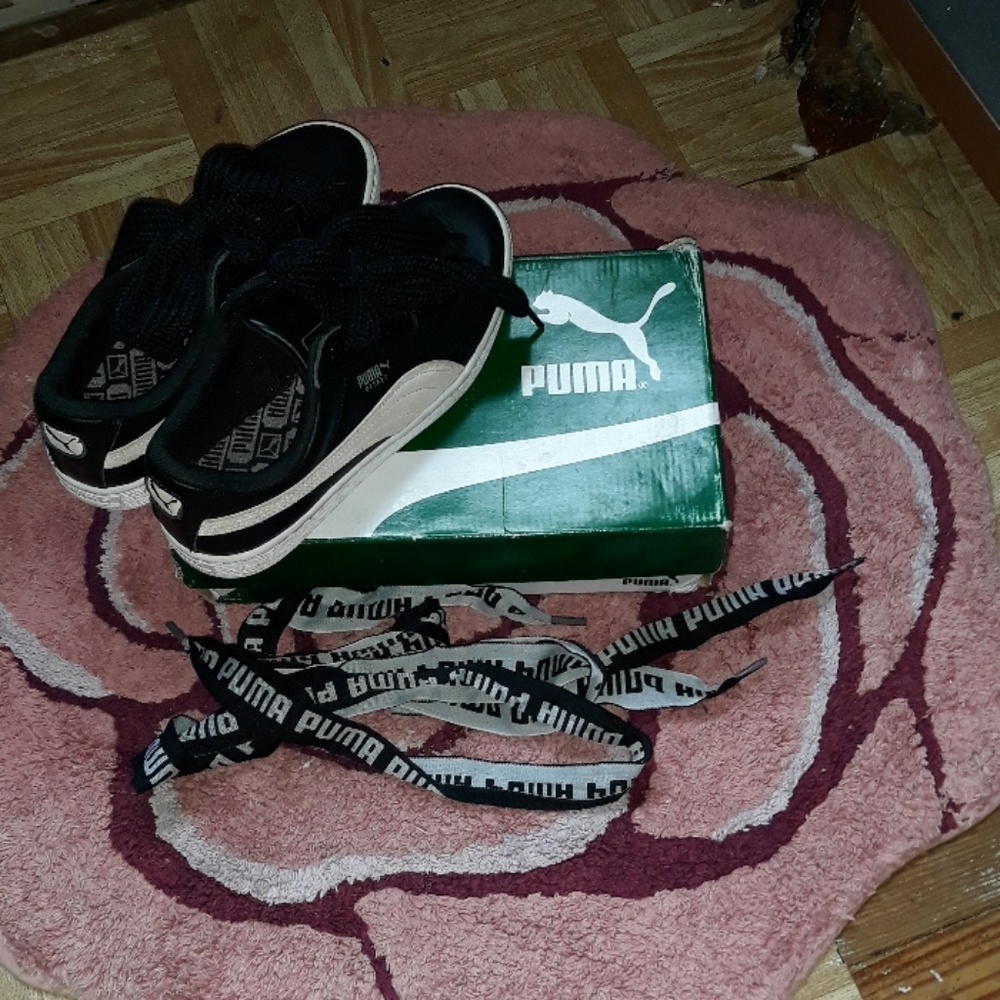 Puma blk with tan suede big laces extra pair laces